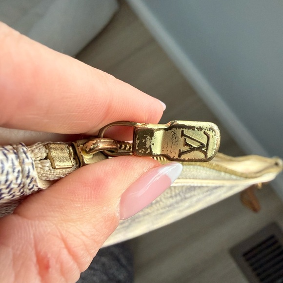 Louis Vuitton Damier azure wristlet neverfull pouch - Picture 8 of 8